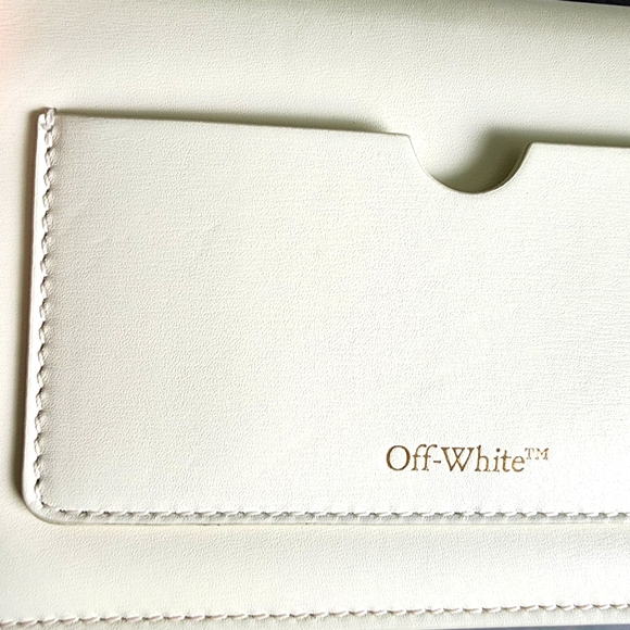 OFF- White wallet on chain - Picture 3 of 12